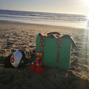 Tote bag made with recycled material